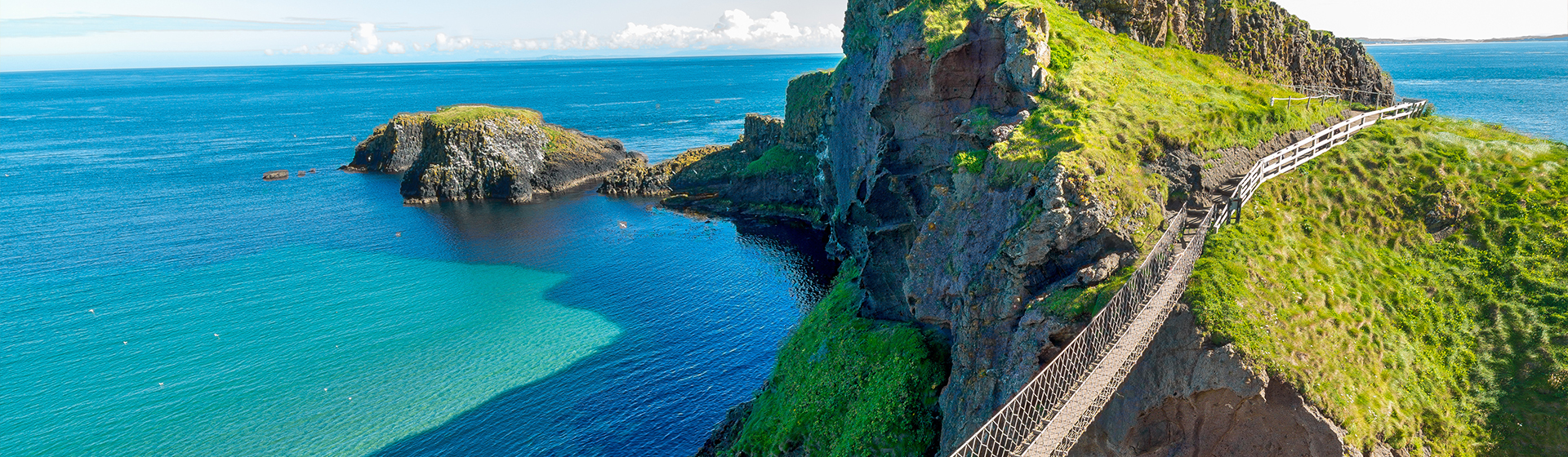 falaise Irlandaise devant une mer turquoise