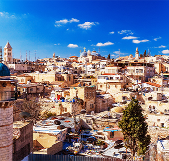 image de la ville de Jérusalem avec plein de maisons