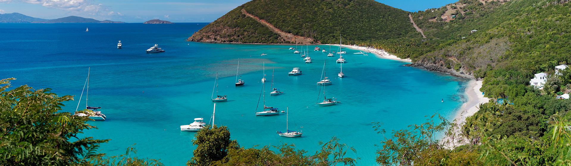 image avec une vue panoramique du littoral tropical de l'île Vierge britannique